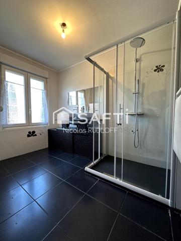 Maison - 6 pièces - 150m²