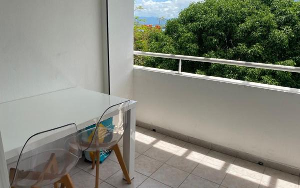 Appartement à louer    1 pièce •  Les Abymes