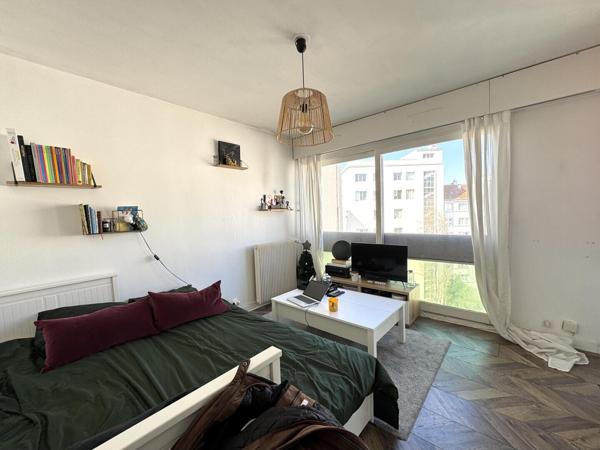 Studio 18 m² Paris 15e