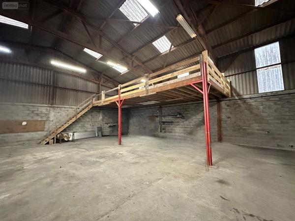 Local mixte (Professionnel/Habitation) à louer à Condé-sur-Seulles dans le Calvados (14400), ref : L600   
4 rue de quesnot