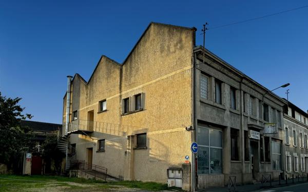 Immeuble à vendre    1 pièce •  Périgueux
