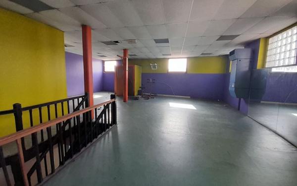 Immeuble à vendre    1 pièce •  Périgueux