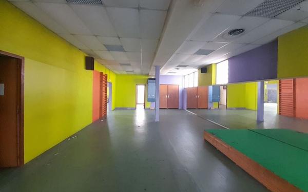 Immeuble à vendre    1 pièce •  Périgueux