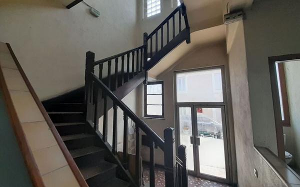 Immeuble à vendre    1 pièce •  Périgueux