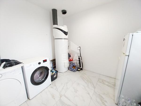 Maison à vendre T5 - CONTRES - 100m², Plain-pied, 3 Chbs, spacieux garage