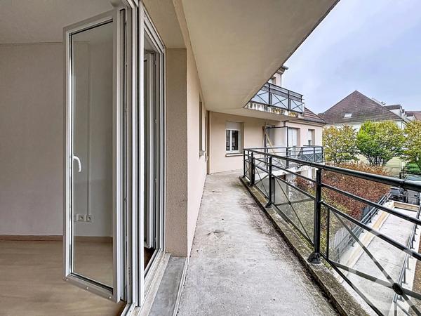 Appartement F3 à vendre  3 pièces - 75,17 m 2   LIEUSAINT  - 77