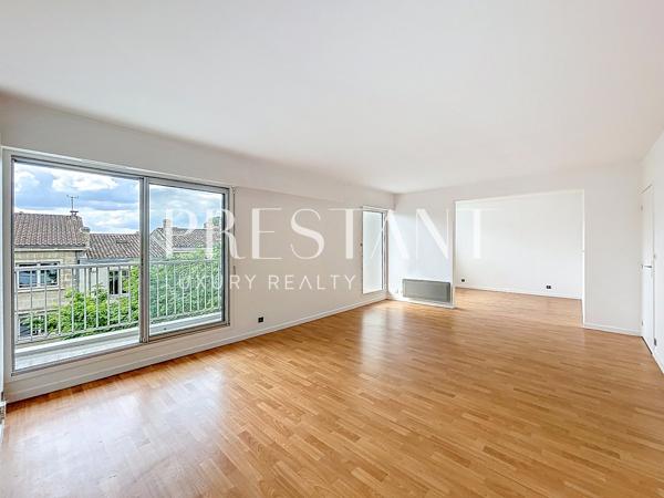 Appartement T4 de 103 m² avec balcon, double box et cellier – Quartier Costedoat/Saint Genès, BORDEAUX