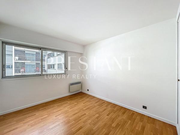 Appartement T4 de 103 m² avec balcon, double box et cellier – Quartier Costedoat/Saint Genès, BORDEAUX