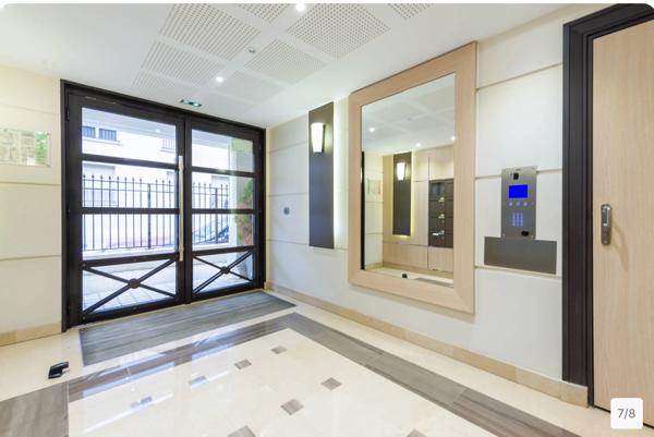 Appartement
         2 pièces
        - 45 m² Exclusivité 249 000 € *