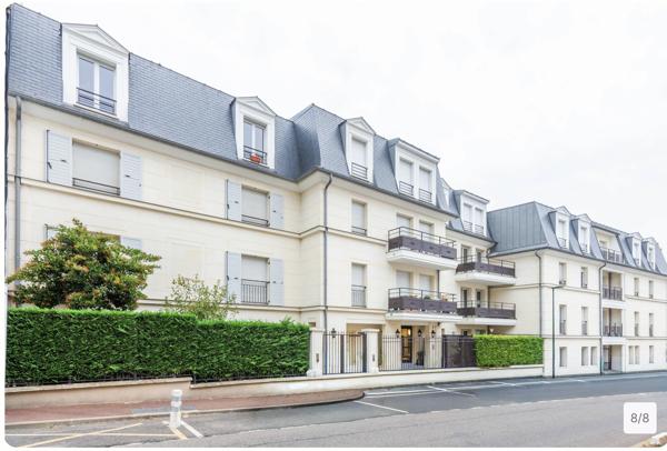 Appartement
         2 pièces
        - 45 m² Exclusivité 249 000 € *
