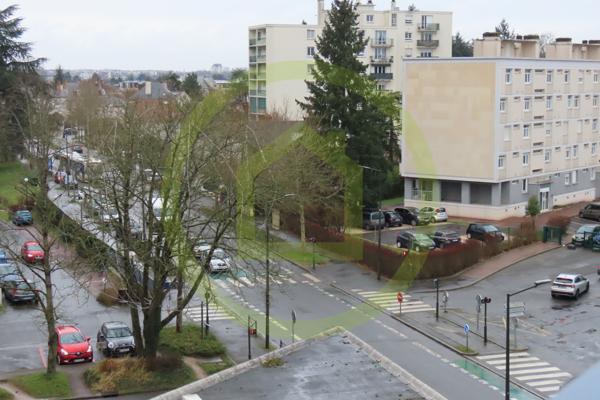 Appartement à OLIVET (45160)