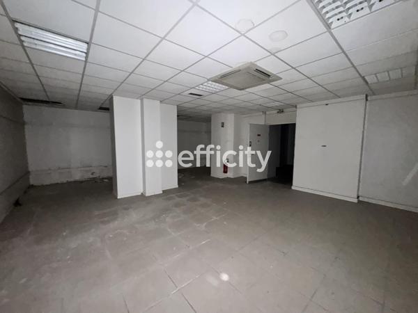 Local Commercial - 299 m²