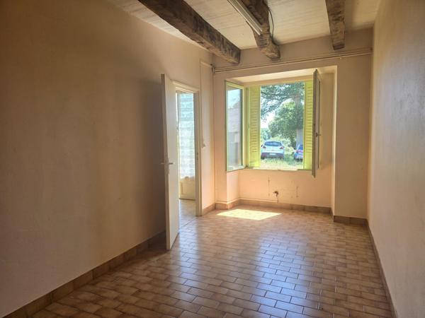 Longère à rénover intégralement (potentiel habitable 215 m²) avec terrain 1180 m² à BEDEE