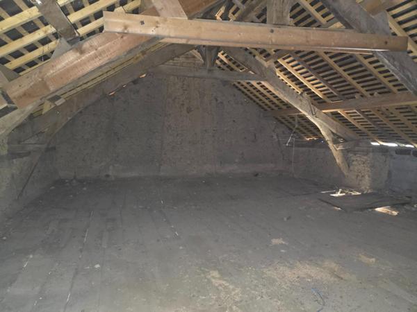 Longère à rénover intégralement (potentiel habitable 215 m²) avec terrain 1180 m² à BEDEE