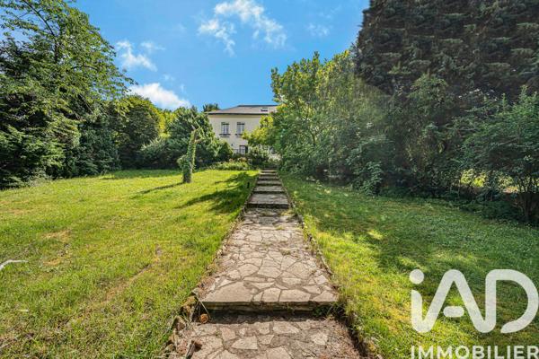 Maison à vendre 8 pièces 270 m² Montmorency