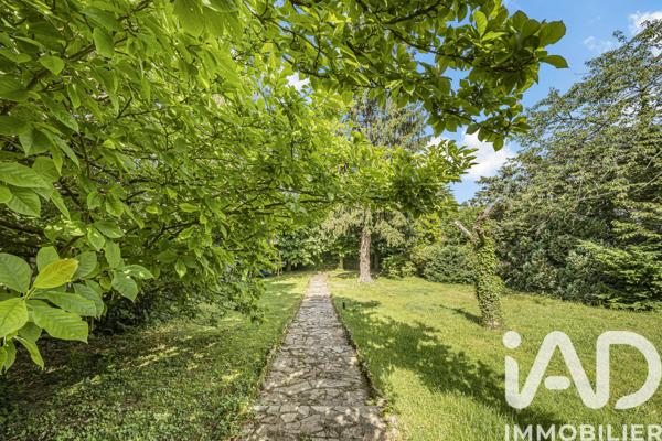 Maison à vendre 8 pièces 270 m² Montmorency