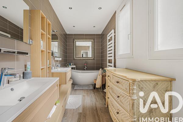 Maison à vendre 8 pièces 270 m² Montmorency