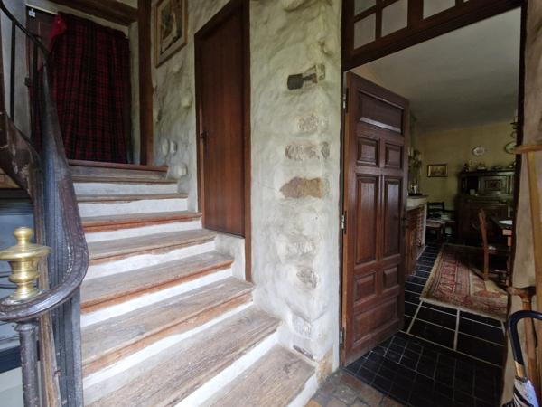 Maison
         7 pièces
        - 245 m² Exclusivité 590 000 € *