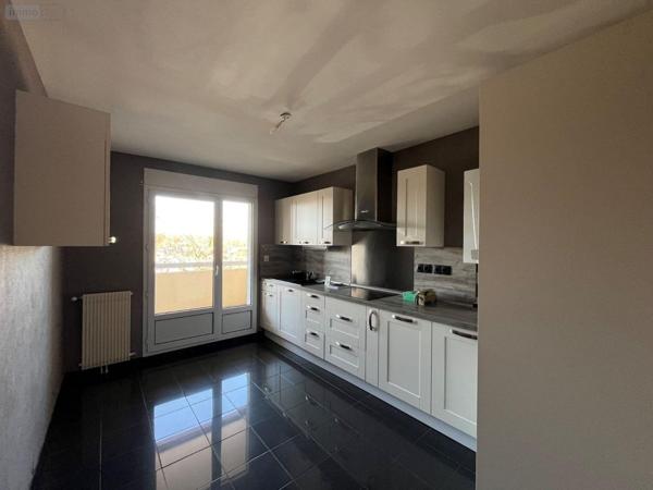 Appartement à vendre à Montceau-les-Mines en Saône-et-Loire (71300), ref : 063/1477   
Centre ville