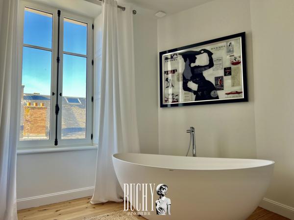 Maison 8 pièce(s) 5 chambre(s) 254 m²