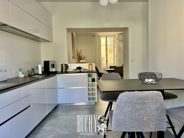 Maison 8 pièce(s) 5 chambre(s) 254 m²