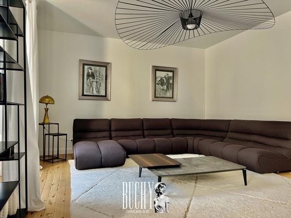 Maison 8 pièce(s) 5 chambre(s) 254 m²