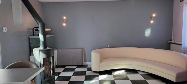 Maison de charme avec piscine et espaces lumineux