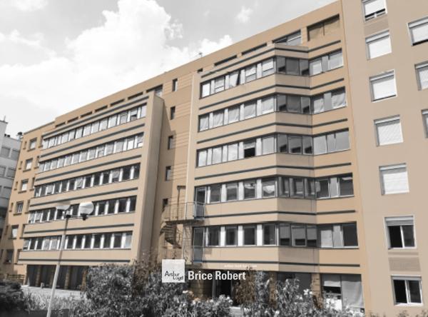 Bureaux à louer à Lyon 6ème traversants dans immeuble rénové