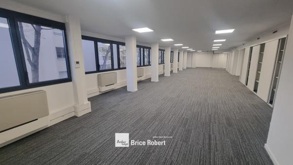 Bureaux à louer à Lyon 6ème traversants dans immeuble rénové