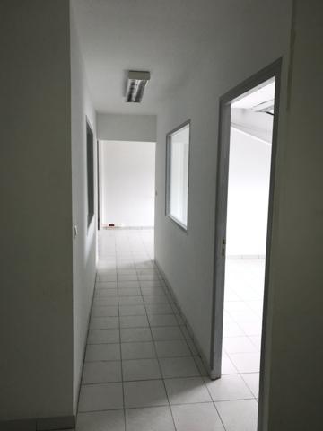 BUREAUX 135 M2 LE LAMENTIN
