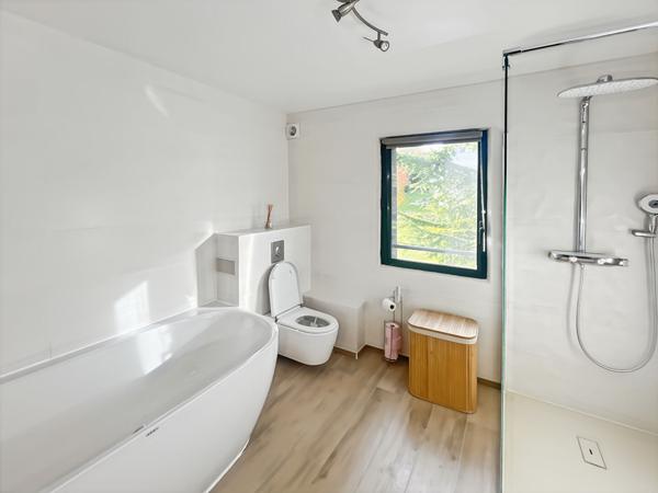 Maison Mezy Sur Seine, 181 m², parcelle 980 m², 5 chambres