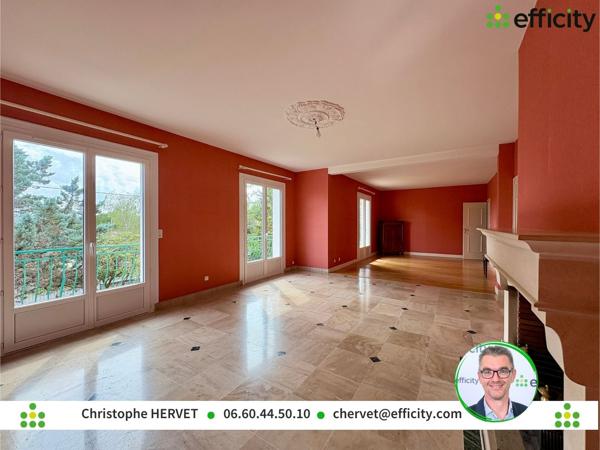 Maison
         8 pièces
        - 263 m²