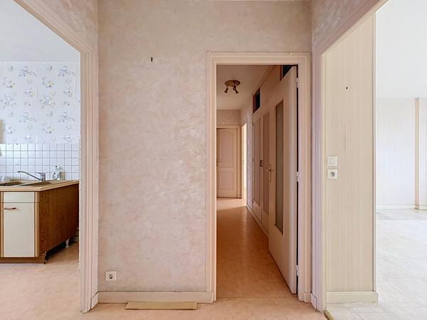 Appartement - 64m² - 2 chambres - Balcon - Parking - Ascenseur - Kesler Devillers, Lanester.