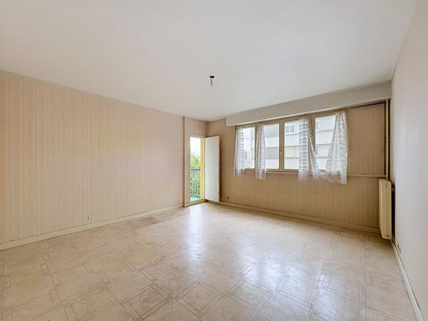 Appartement - 64m² - 2 chambres - Balcon - Parking - Ascenseur - Kesler Devillers, Lanester.
