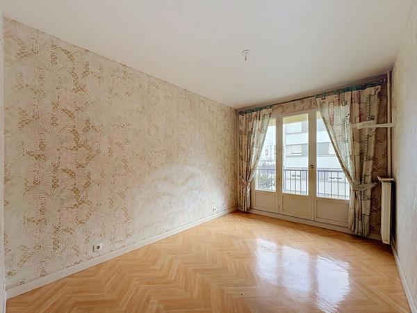 Appartement - 64m² - 2 chambres - Balcon - Parking - Ascenseur - Kesler Devillers, Lanester.