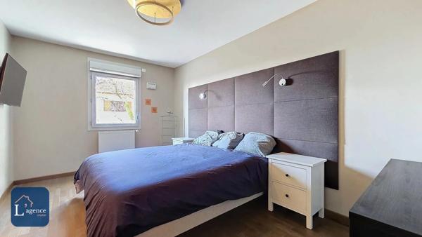 DUPLEX TERRASSE 85m² VUE PANORAMIQUE JURA ET MONT BLANC GARAGE DOUBLE BOX PROCHE CENTRE-VILLE GEX 01170