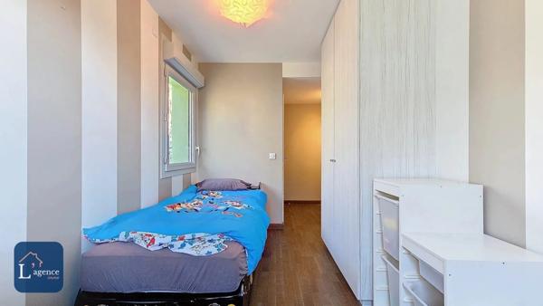 DUPLEX TERRASSE 85m² VUE PANORAMIQUE JURA ET MONT BLANC GARAGE DOUBLE BOX PROCHE CENTRE-VILLE GEX 01170