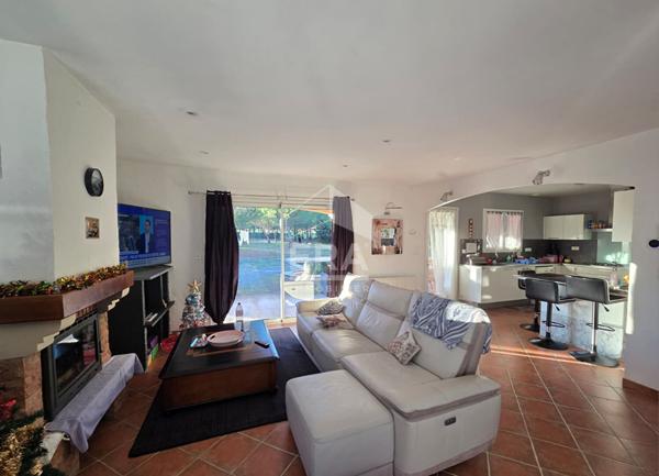 Maison à vendre à Limoux - 6 pièces avec piscine et jardin