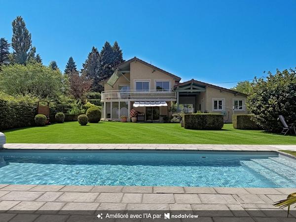 Maison Meximieux 5 pièces 130 m2, piscine , garage , 3 chambres,