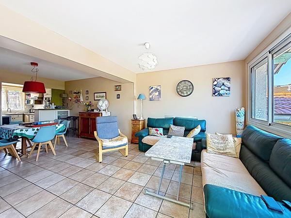 Maison Meximieux 5 pièces 130 m2, piscine , garage , 3 chambres,