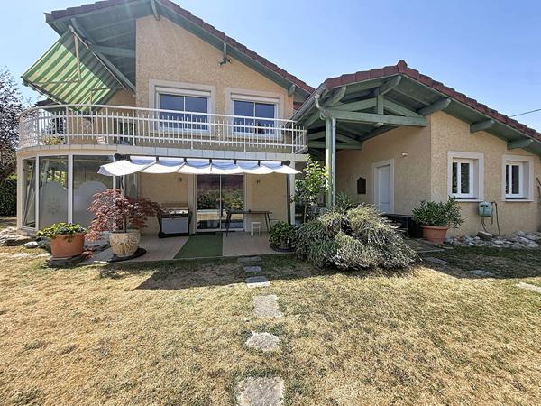 Maison Meximieux 5 pièces 130 m2, piscine , garage , 3 chambres,