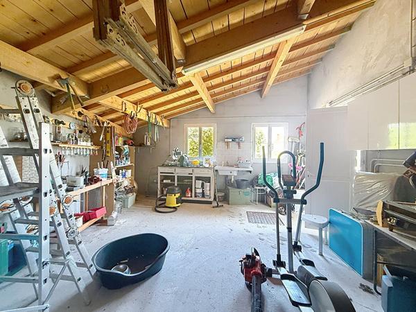 Maison Meximieux 5 pièces 130 m2, piscine , garage , 3 chambres,