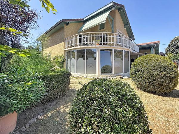 Maison Meximieux 5 pièces 130 m2, piscine , garage , 3 chambres,