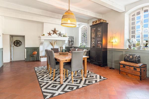 Bastide Provençale de 345m2 avec vue Mont Ventoux - Mazan