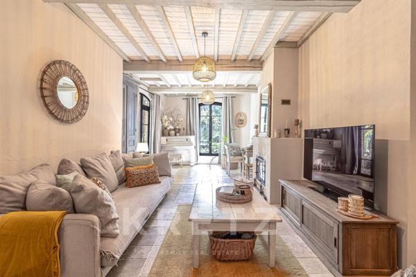 Bastide Provençale de 345m2 avec vue Mont Ventoux - Mazan