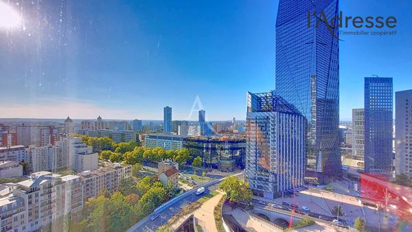 PUTEAUX/ DEFENSE appartement 2 pièces de 46 m² avec cave et parking