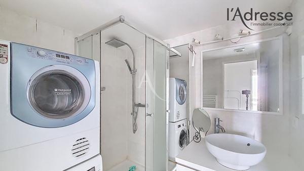 PUTEAUX/ DEFENSE appartement 2 pièces de 46 m² avec cave et parking