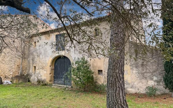 Maison à vendre    1 pièce •  Saint-Hilaire-d'Ozilhan