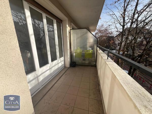 Appartement à louer 4 pièces 75.95m²