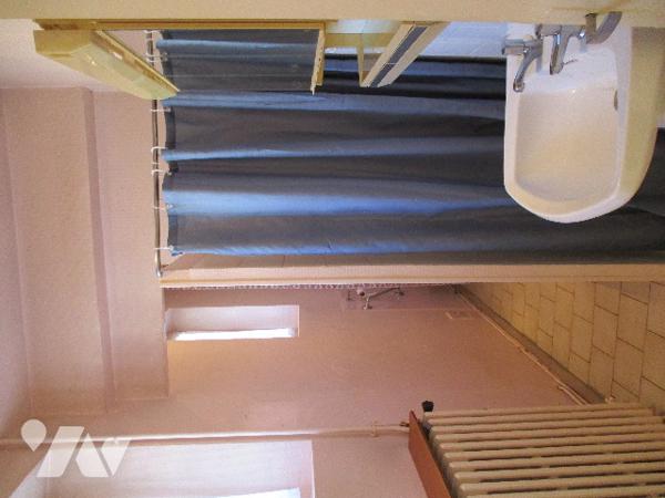 Maison proche centre-ville, 56m² hab., terrain 563m²,